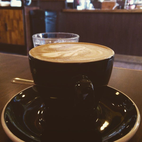 Foto diambil di The Palace Coffee Company oleh Patrick H. pada 1/17/2015