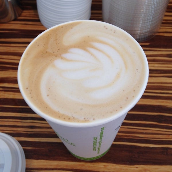 Foto diambil di M Street Coffee oleh Victoria V. pada 7/26/2014