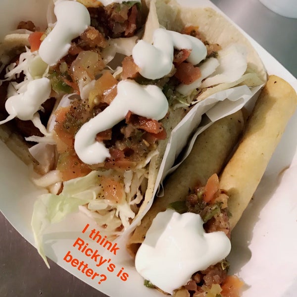 5/24/2017에 Jae M.님이 Best Fish Taco in Ensenada에서 찍은 사진