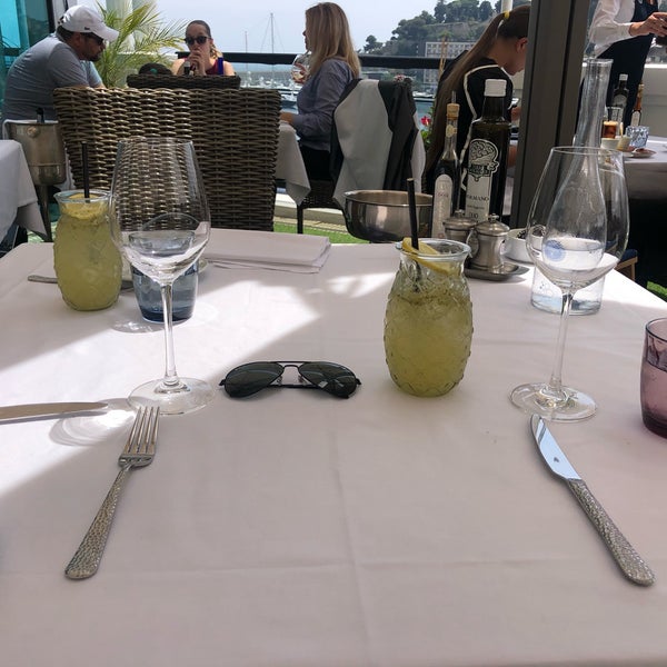 Foto diambil di La Marée Monaco oleh Samer A. pada 6/8/2019