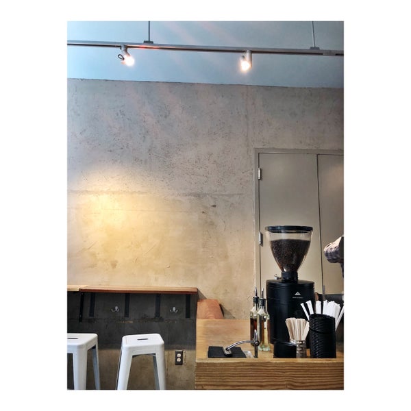 Foto tirada no(a) Spitfire Coffee por Caroline B. em 11/16/2018