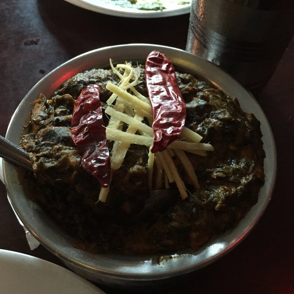 Das Foto wurde bei Seva Indian Cuisine von Tash H. am 4/18/2015 aufgenommen