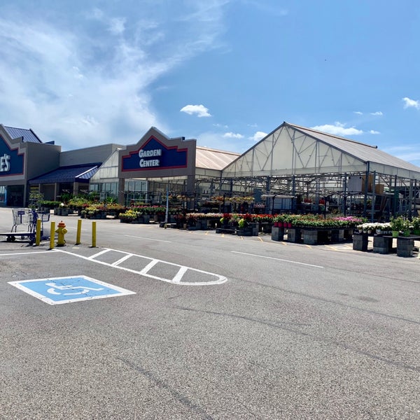 Lowe's Home Improvement - 3 tips from 117 visitors