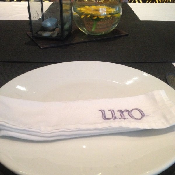 รูปภาพถ่ายที่ Uro โดย Armando T. เมื่อ 11/13/2013