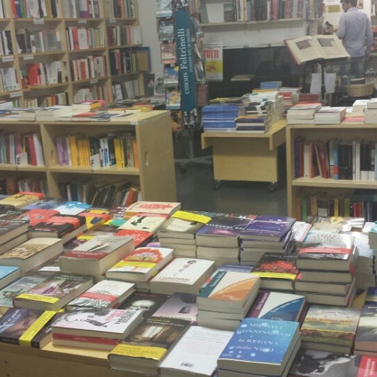 Foto scattata a Libreria Assaggi da Chiara C. il 7/22/2014