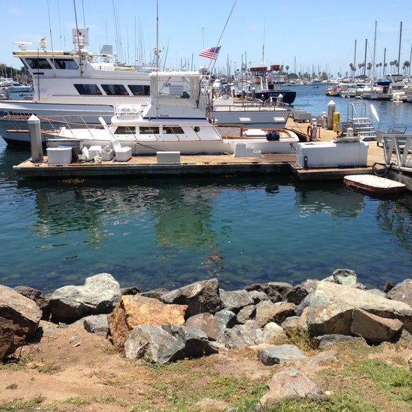 รูปภาพถ่ายที่ San Diego Whale Watch โดย Frank A. เมื่อ 7/16/2013