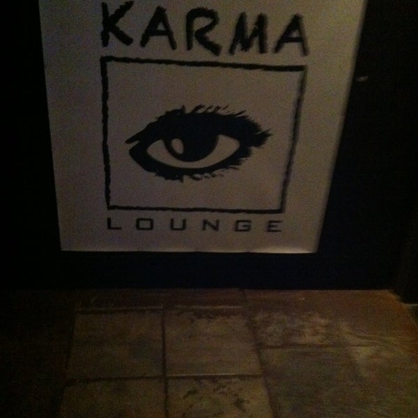 Foto tirada no(a) Karma Lounge Los Angeles por Craig W. em 3/14/2013
