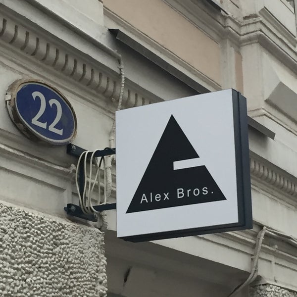 Alex brothers. Alexis brothers. Alex brothers. Andy stewart donald, where's your trousers. Debeer jewelers логотип.