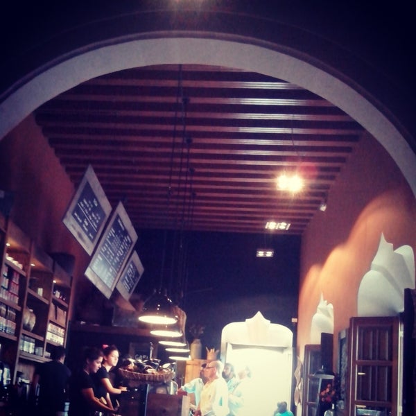 8/6/2013 tarihinde Driushaziyaretçi tarafından Café Central Palacio de Zambrano'de çekilen fotoğraf