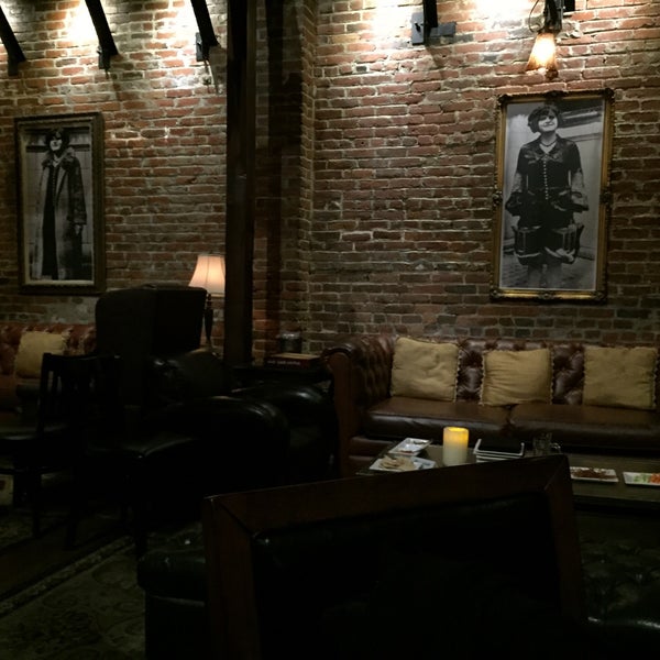 6/25/2015にDiego A.がNext Door Loungeで撮った写真
