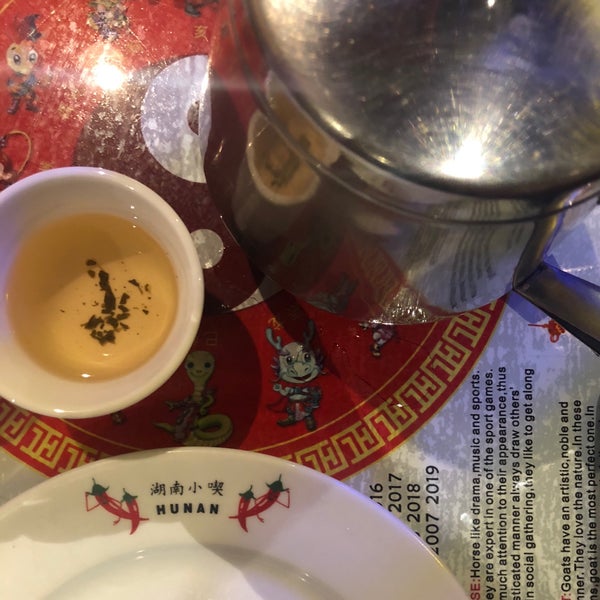 Снимок сделан в Henry&#39;s Hunan Restaurant пользователем Trevor C. 6/5/2018