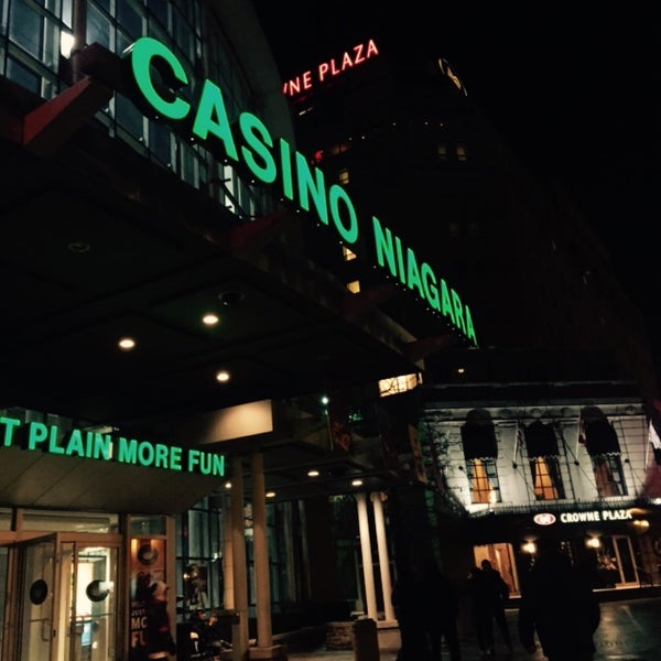 Photo prise au Casino Niagara par Sinem O. le1/24/2015