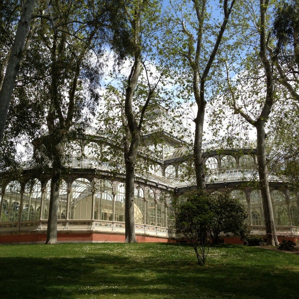 Photo taken at Parque del Retiro by Max on 5/1/2013