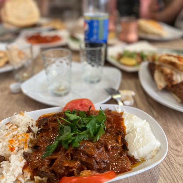 รูปภาพถ่ายที่ Seyirtepe Kafe Restaurant โดย Deniz 🧜🏻‍♀️ เมื่อ 8/24/2022