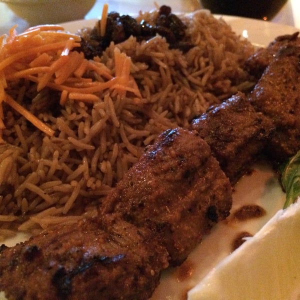 8/16/2014 tarihinde Jaebadiah G.ziyaretçi tarafından Kabul Afghan Cuisine'de çekilen fotoğraf