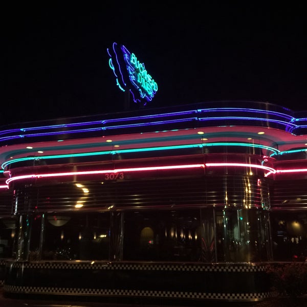 Foto tirada no(a) Buckhead Diner por SooFab em 5/17/2015