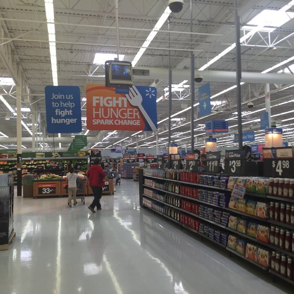Walmart Supercenter Bellevue, NE에서의 사진