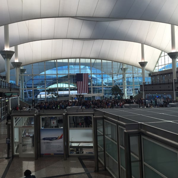 2/12/2016 tarihinde SooFabziyaretçi tarafından Denver Uluslararası Havalimanı (DEN)'de çekilen fotoğraf