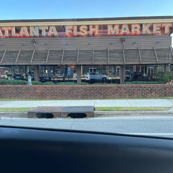 Foto diambil di Atlanta Fish Market oleh SooFab pada 4/1/2022