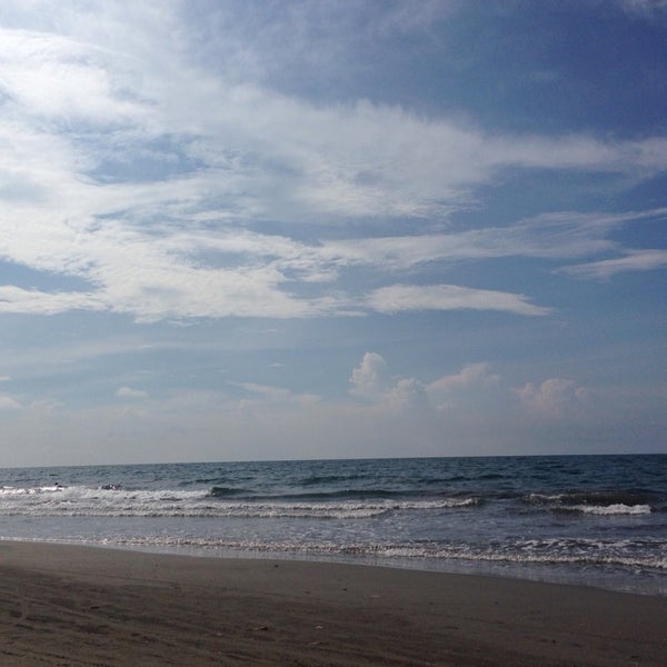 Das Foto wurde bei Playa Las Américas von Anita Maria R. am 10/26/2014 aufgenommen