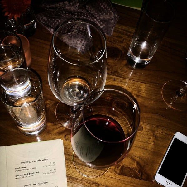 2/9/2015にEka B.がPoco Wine + Spiritsで撮った写真