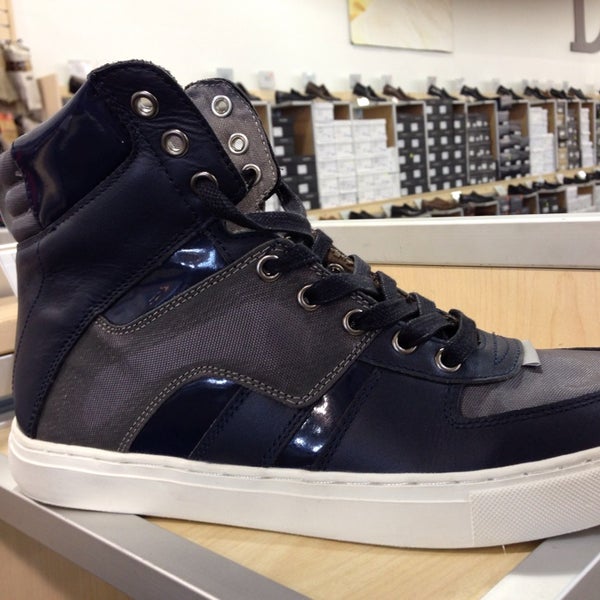 Dsw gratiot deals