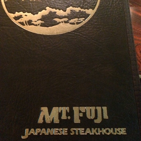 Снимок сделан в Mt. Fuji Japanese Steak House пользователем Mike D. 6/27/2016