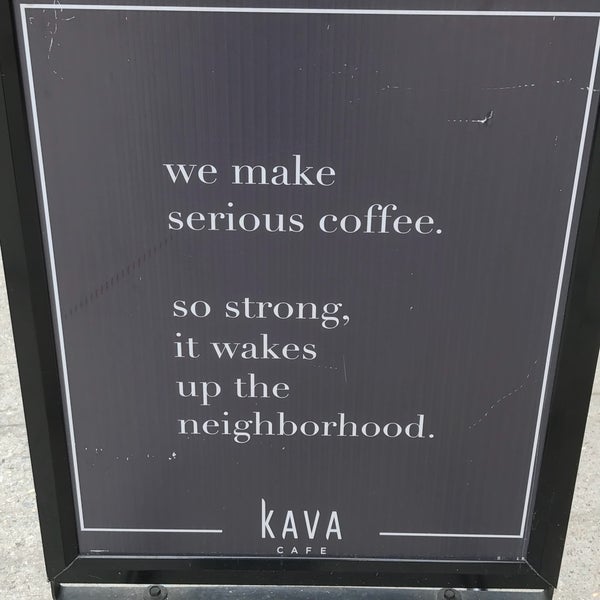 Foto tirada no(a) Kava Cafe por Mike D. em 5/27/2017