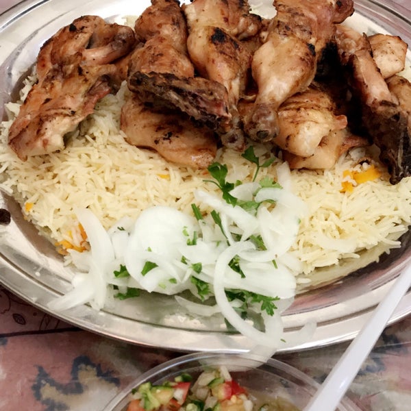 Foto Di Alrawabi Restaurant مطعم الروابي Ristorante Medio Orientale