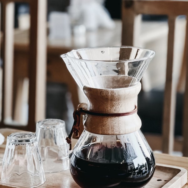 Кувшин для кофеварки. Воронка бюхнера с каплевидной трубкой. Колба бунзена воронка бюхнера вакуумный насос. Гейзерная кофеварка икеа. Колба коническая 500 мл.