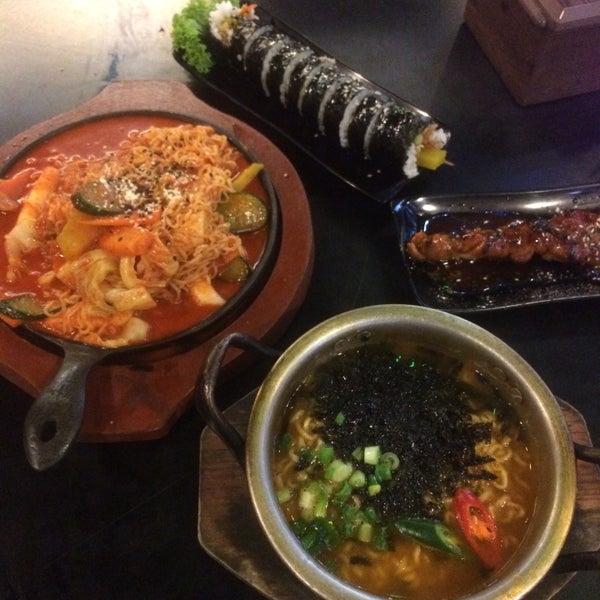 Korean fast. Корейский фастфуд во владивостоке. Korean fast. Ткачук корейское блюдо. Корейская кухня.