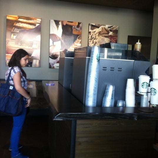 Photo taken at Starbucks by Patricio M. on 10/10/2012