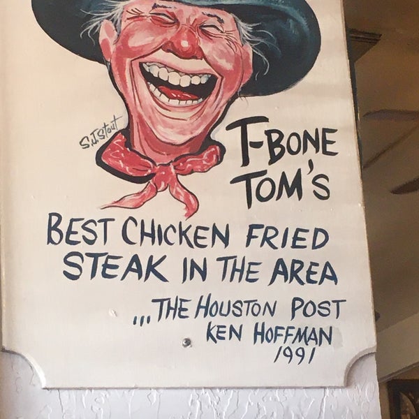 Foto tirada no(a) T-Bone Tom&#39;s por Julie H. em 10/18/2019