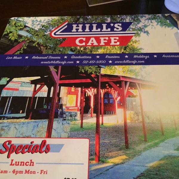 รูปภาพถ่ายที่ Hill&#39;s Cafe โดย Julie H. เมื่อ 2/25/2015