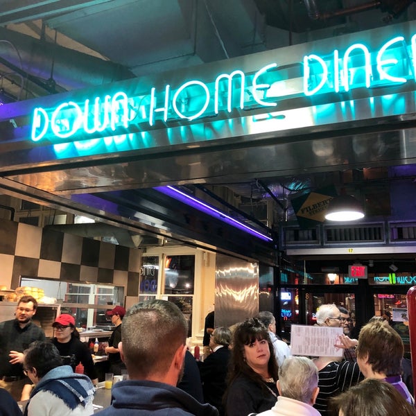 รูปภาพถ่ายที่ Down Home Diner โดย Diablo เมื่อ 3/3/2019
