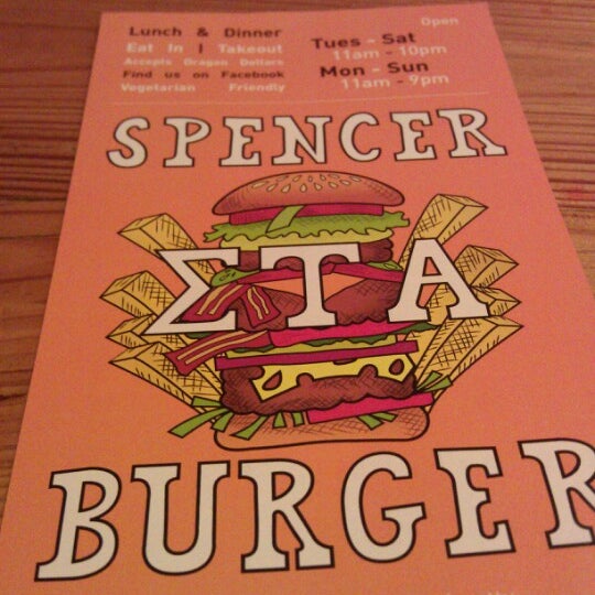 12/22/2012에 Firoze R.님이 Spencer&#39;s ETA Burger에서 찍은 사진