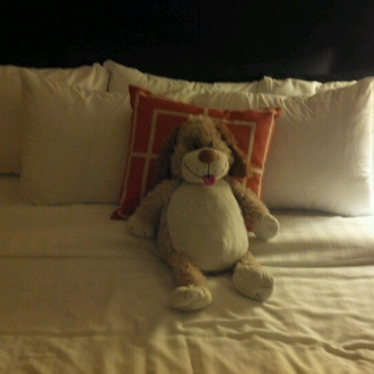 Foto scattata a Fairfield Inn &amp; Suites by Marriott Orlando at SeaWorld da Eve P. il 12/29/2012