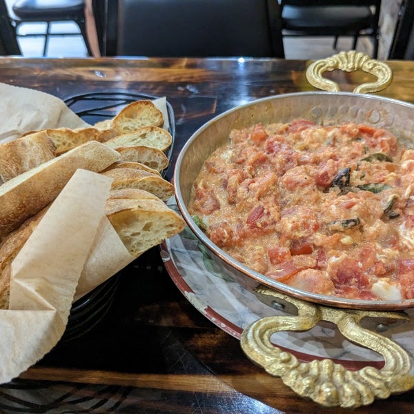 6/14/2023 tarihinde Frank A.ziyaretçi tarafından Alihan&#39;s Mediterranean Cuisine'de çekilen fotoğraf