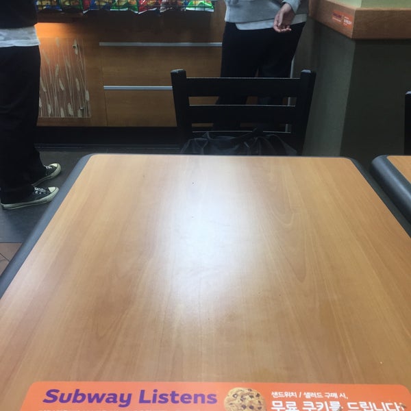 Petite subway anal glasses