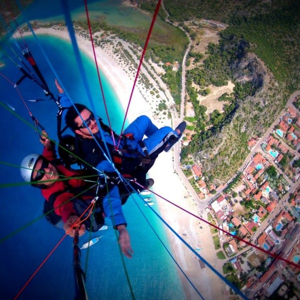 รูปภาพถ่ายที่ Sky Sports Paragliding โดย Ekrem Ç. เมื่อ 5/14/2013