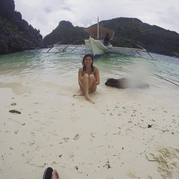Beach Angels mai Nishida in el Nido