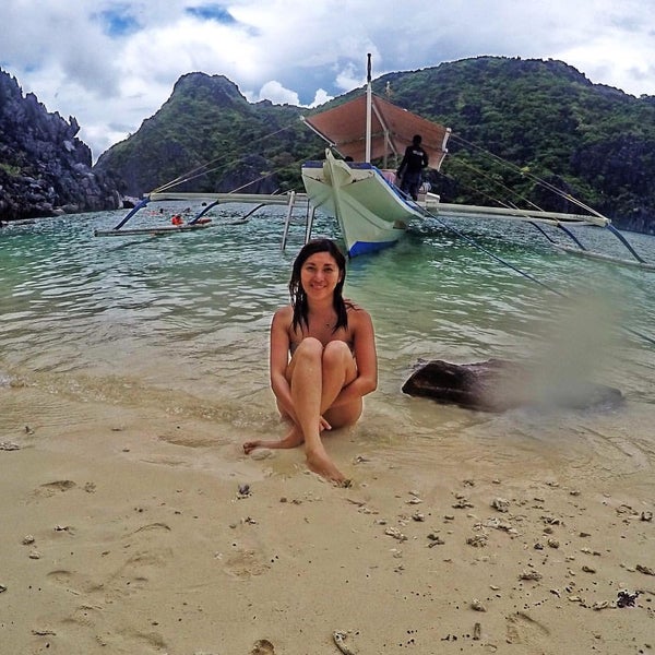 Beach Angels mai Nishida in el Nido