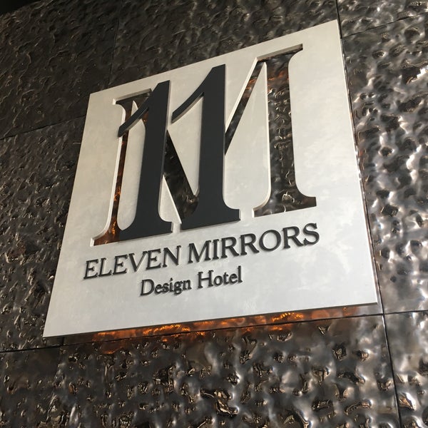 Das Foto wurde bei 11 Mirrors Design Hotel von Viktoriia T. am 6/27/2017 aufgenommen