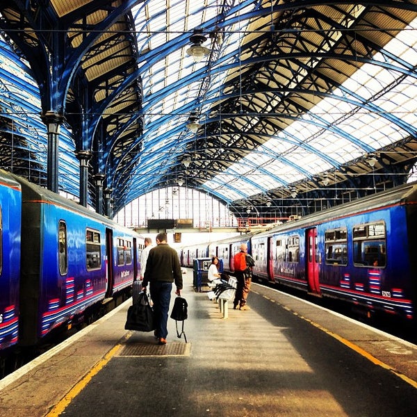 Brighton Railway Station Btn 鉄道駅