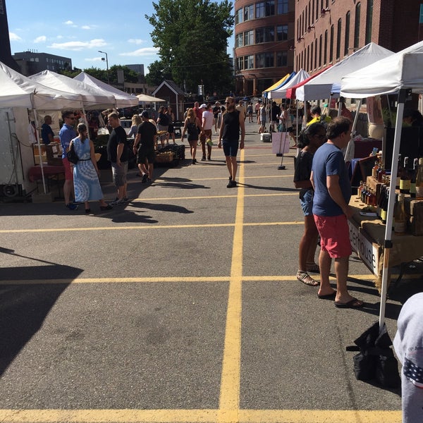 8/28/2016 tarihinde Audrey R.ziyaretçi tarafından South End Open Market @ Ink Block'de çekilen fotoğraf