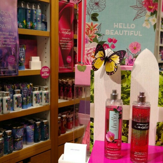 Bath & Body Works (Now Closed) - Cosmetics Store in Richmond