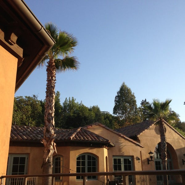 Photo taken at Hotel Los Gatos by Flint T. on 5/3/2013
