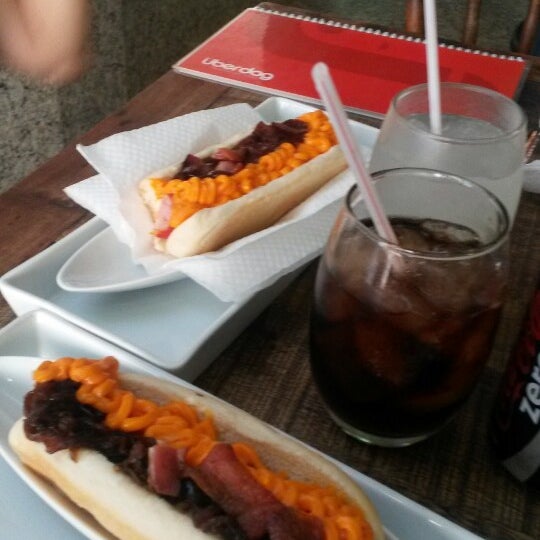 Photo taken at Überdog - Amazing Hot Dogs by Fausto C. on 12/29/2013
