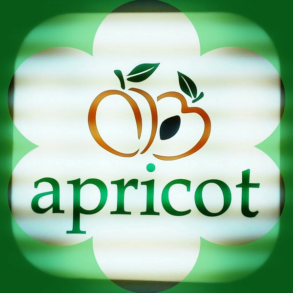 4/24/2014에 RidwanSpektra R.님이 Apricot Fruit Store에서 찍은 사진