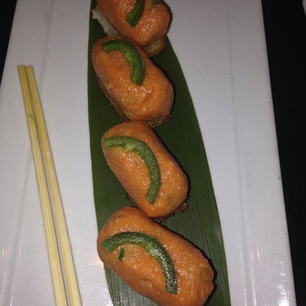 Photo taken at Koi Restaurant by jessica m. h. on 9/12/2014